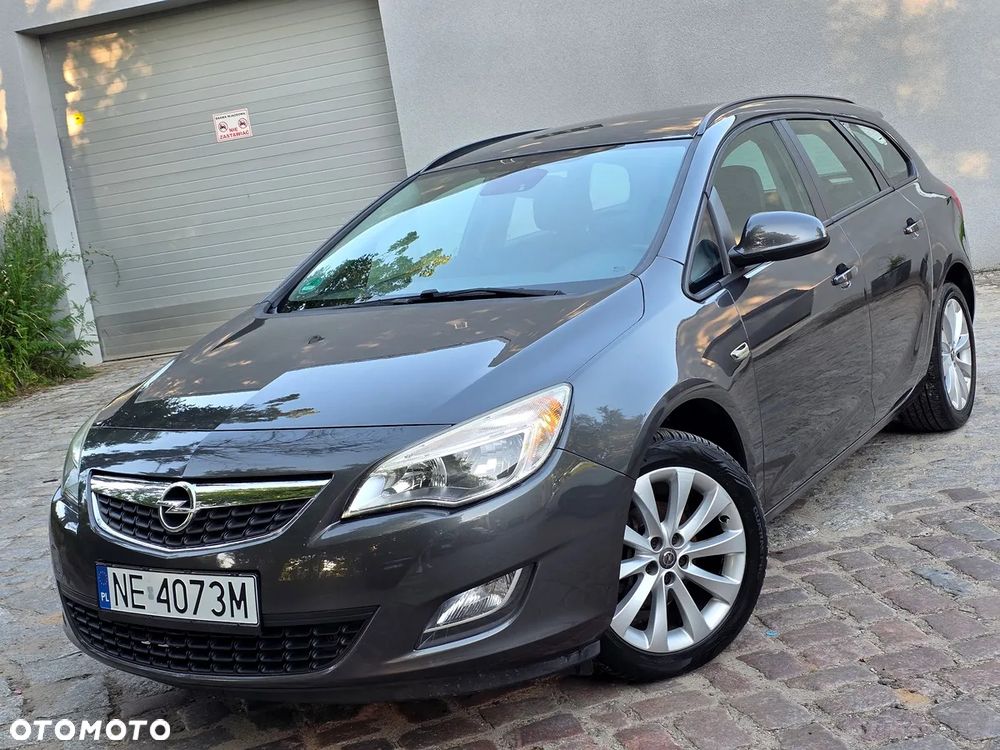Opel Astra 1.4 T Cosmo - 11