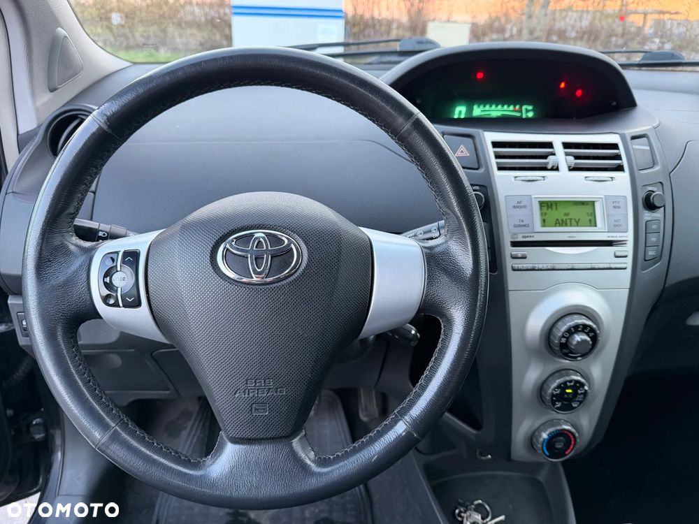 Toyota Yaris 1.0 VVT-i Luna - 15