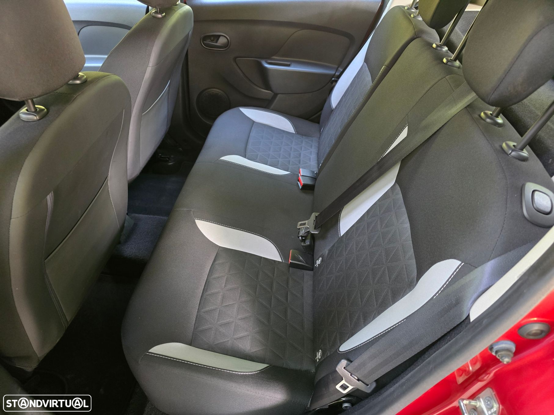 Dacia Sandero 0.9 TCe Comfort - 23