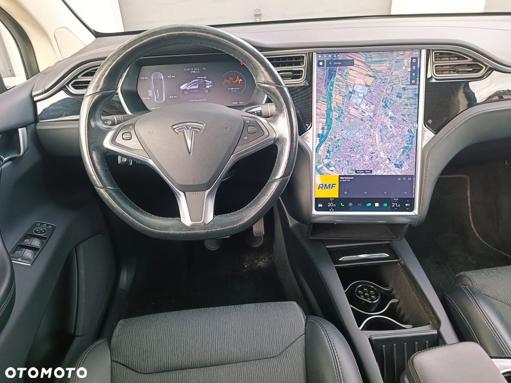 Tesla Model X Long Range Plus - 11