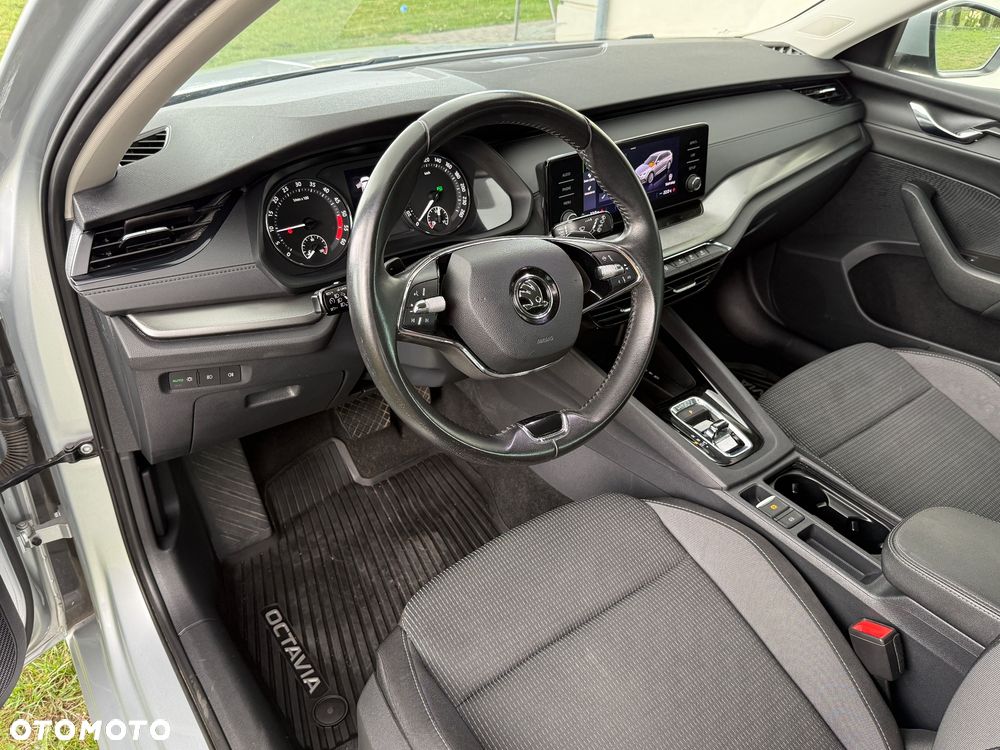 Skoda Octavia 2.0 TDI Ambition DSG - 10