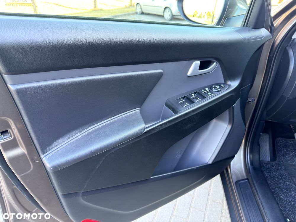 Kia Sportage 1.6 GDI L 2WD - 29
