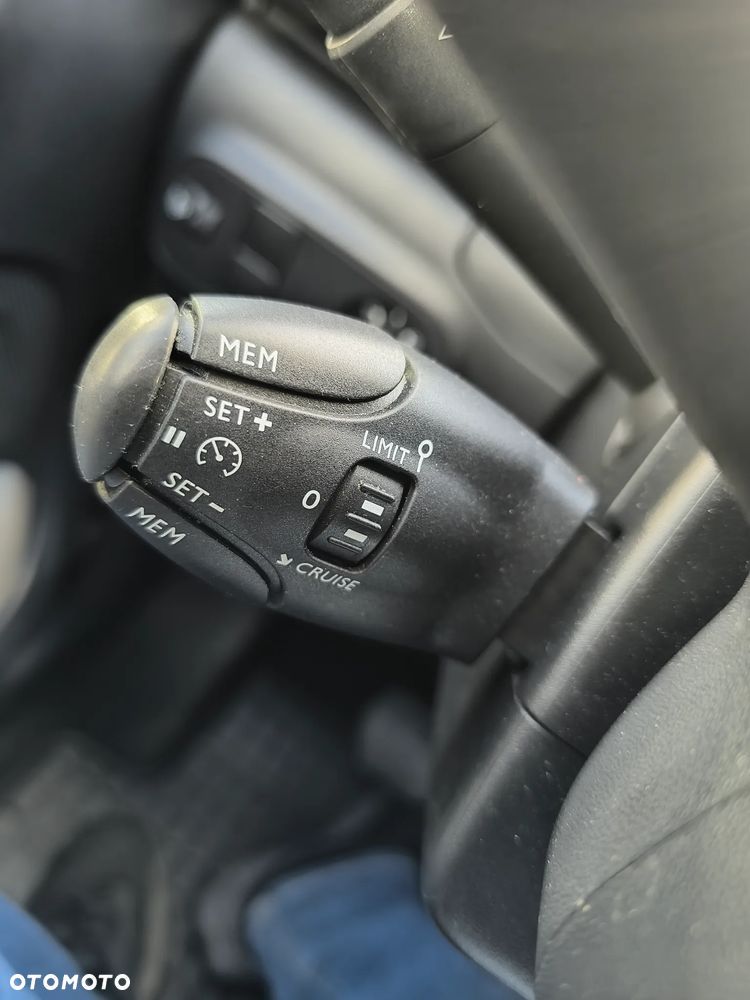 Citroën C3 1.2 PureTech Shine S&S EAT6 - 39