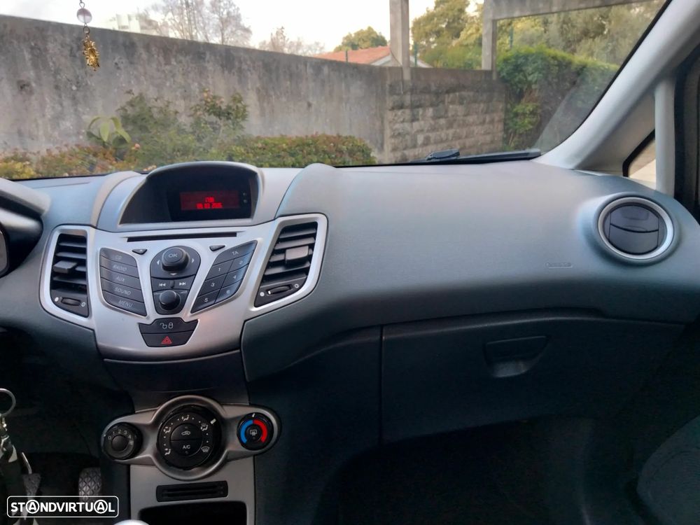 Ford Fiesta - 4