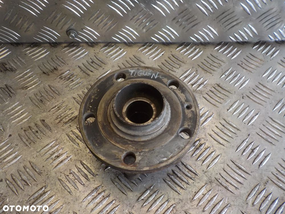 VOLKSWAGEN TIGUAN PIASTA ŁOŻYSKO TYŁ