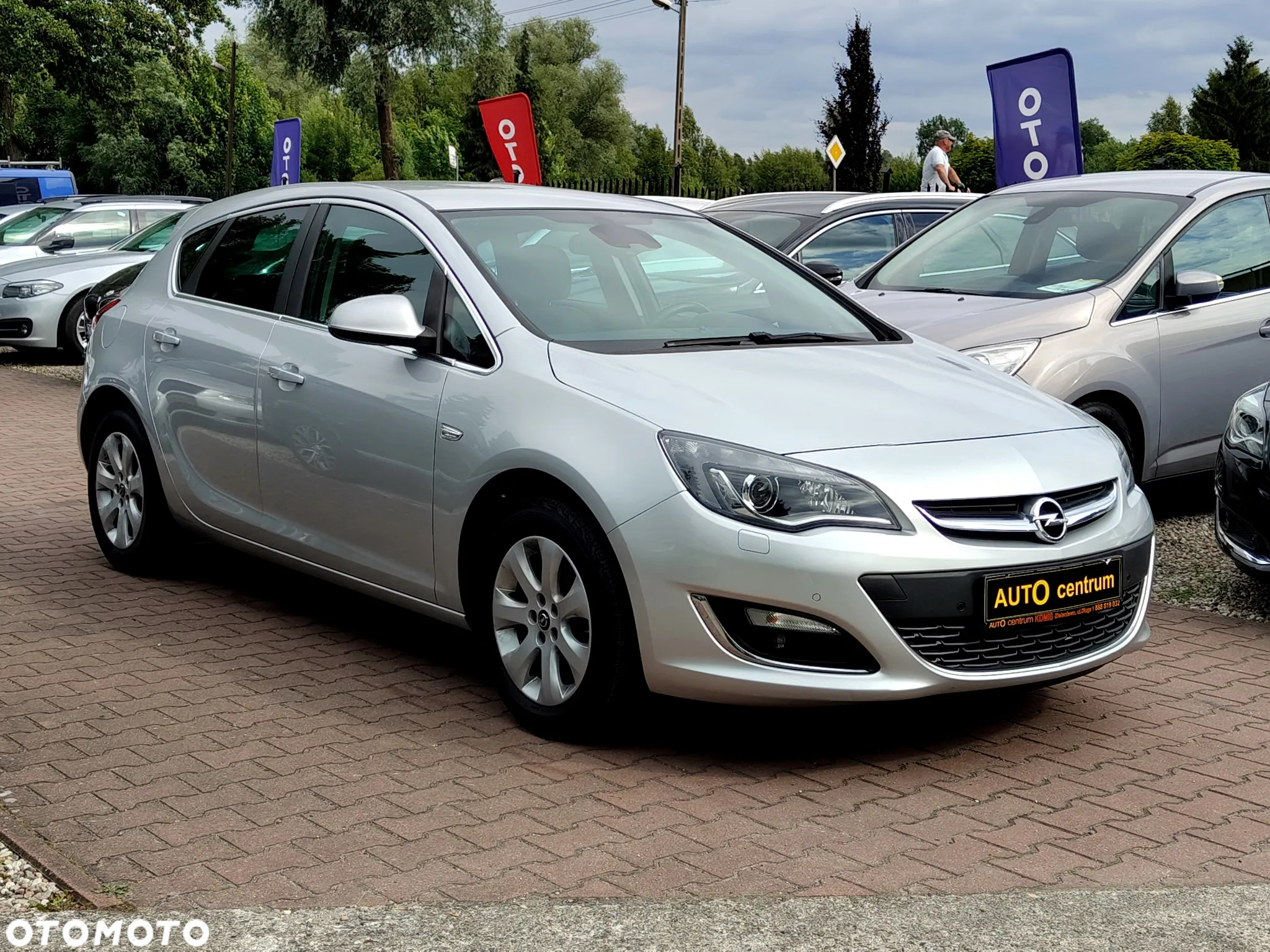 Opel Astra 1.4 Turbo Cosmo - 2