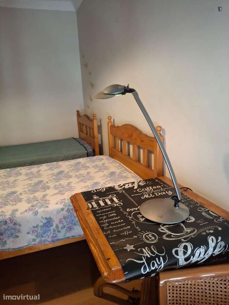 Quarto - localizado em Cidral Coimbra - Grande imagem: 5/14