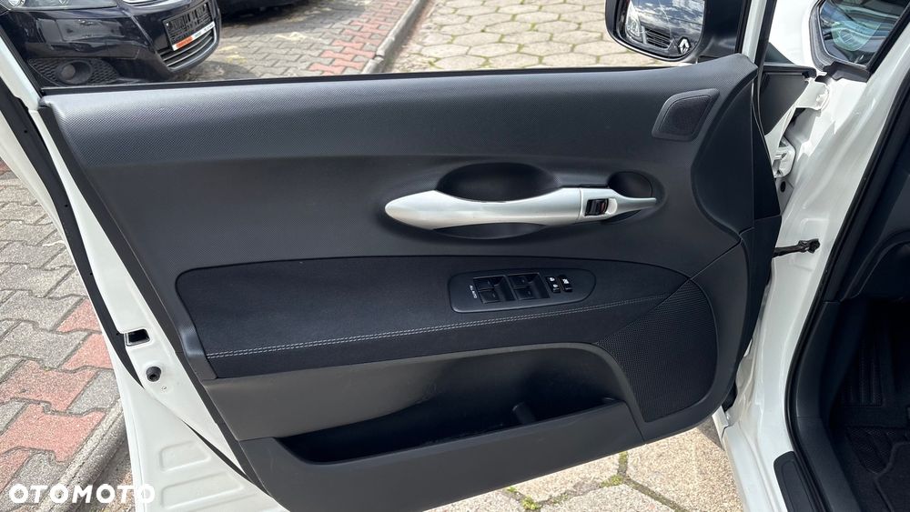 Toyota Auris 2.0 D-4D Executive - 23
