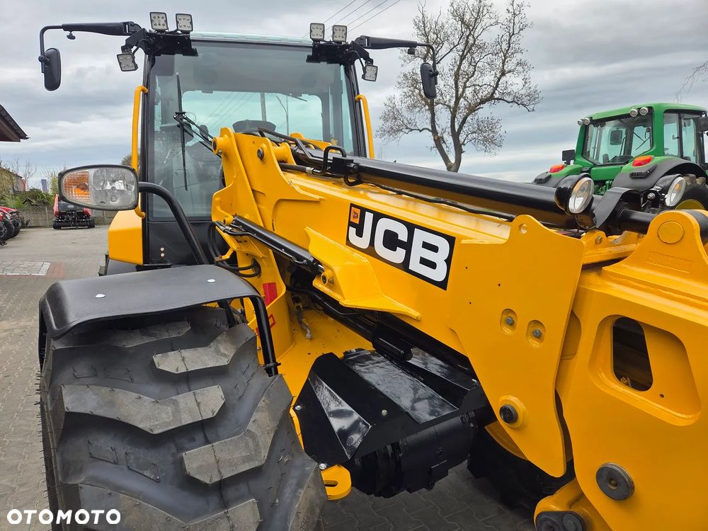 JCB TM 320 S  542. 70 MANITOU - 33
