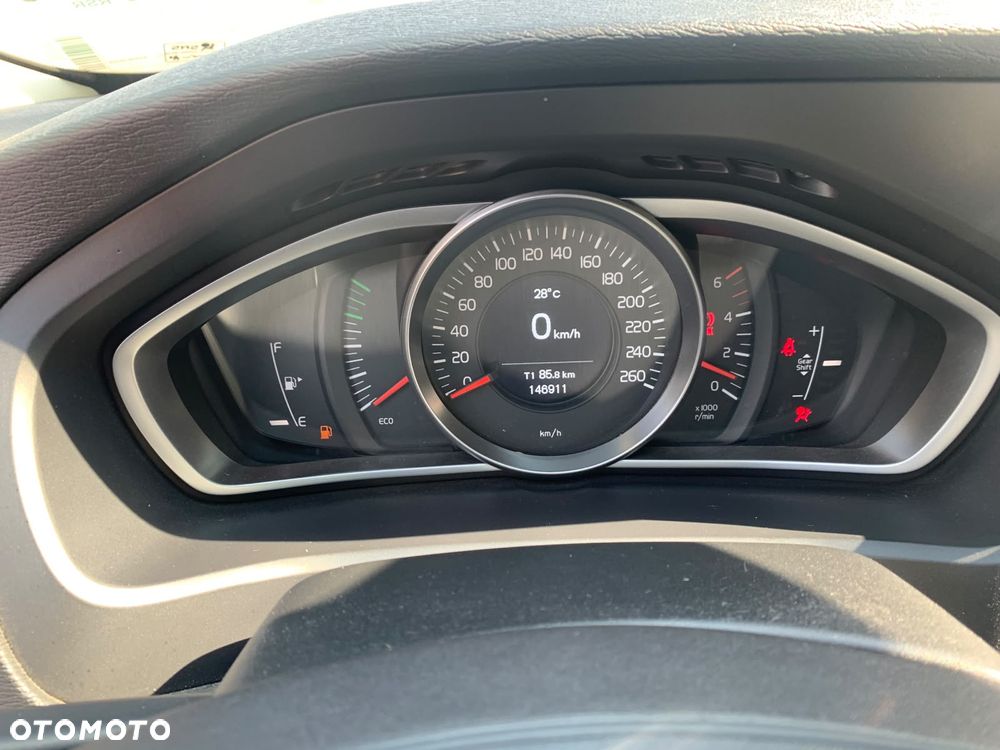 Volvo V40 D2 R-Design Kinetic - 19