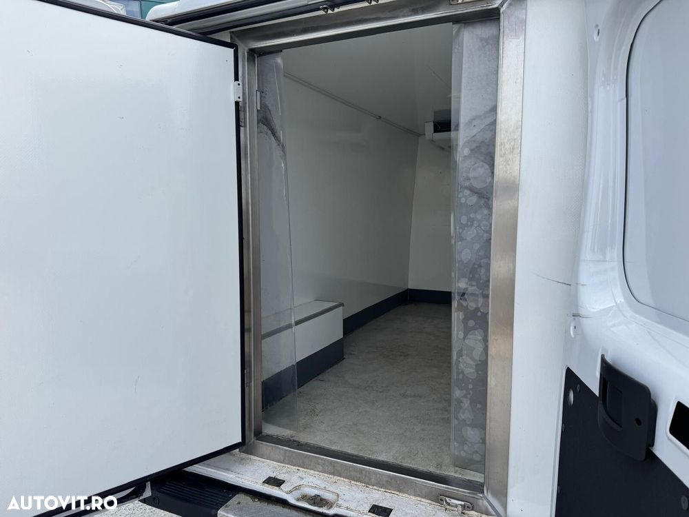 Opel Movano - 12