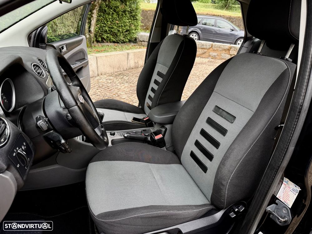 Ford Focus 1.6 TDCi Titanium - 16