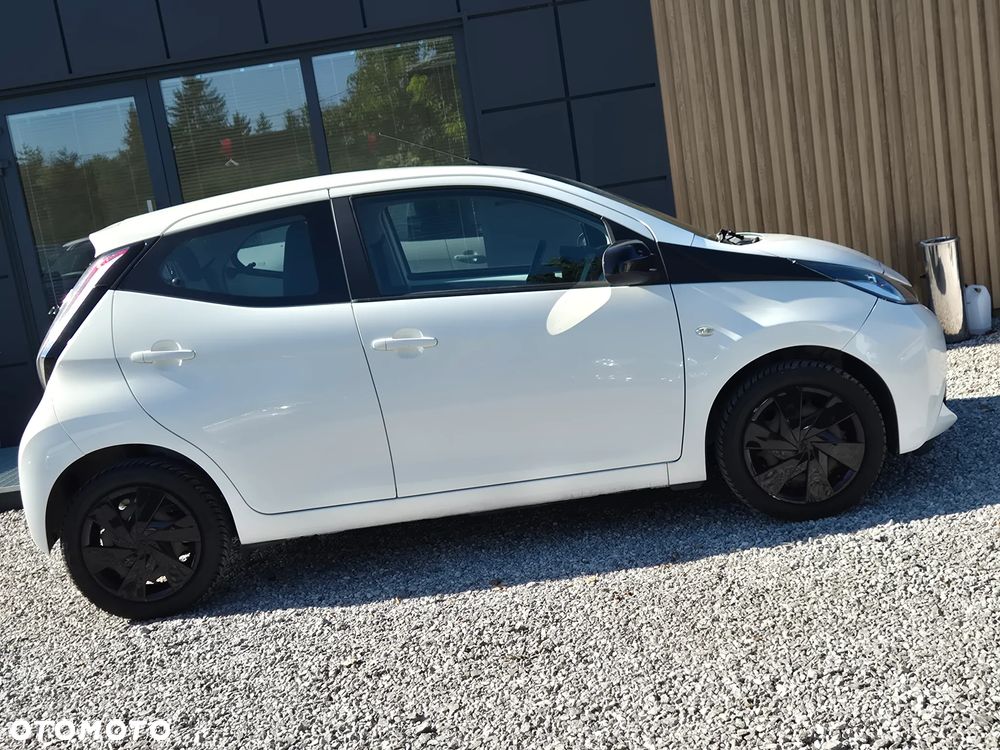 Toyota Aygo x-play Eco - 14