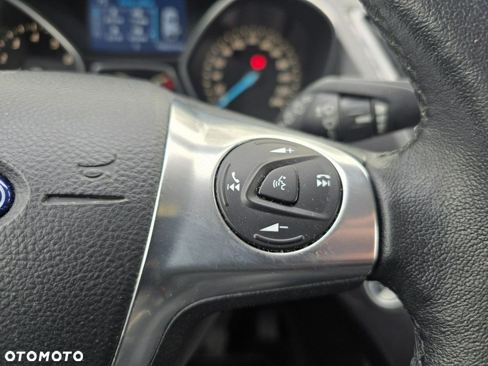 Ford Kuga 1.6 EcoBoost 2x4 Titanium - 15