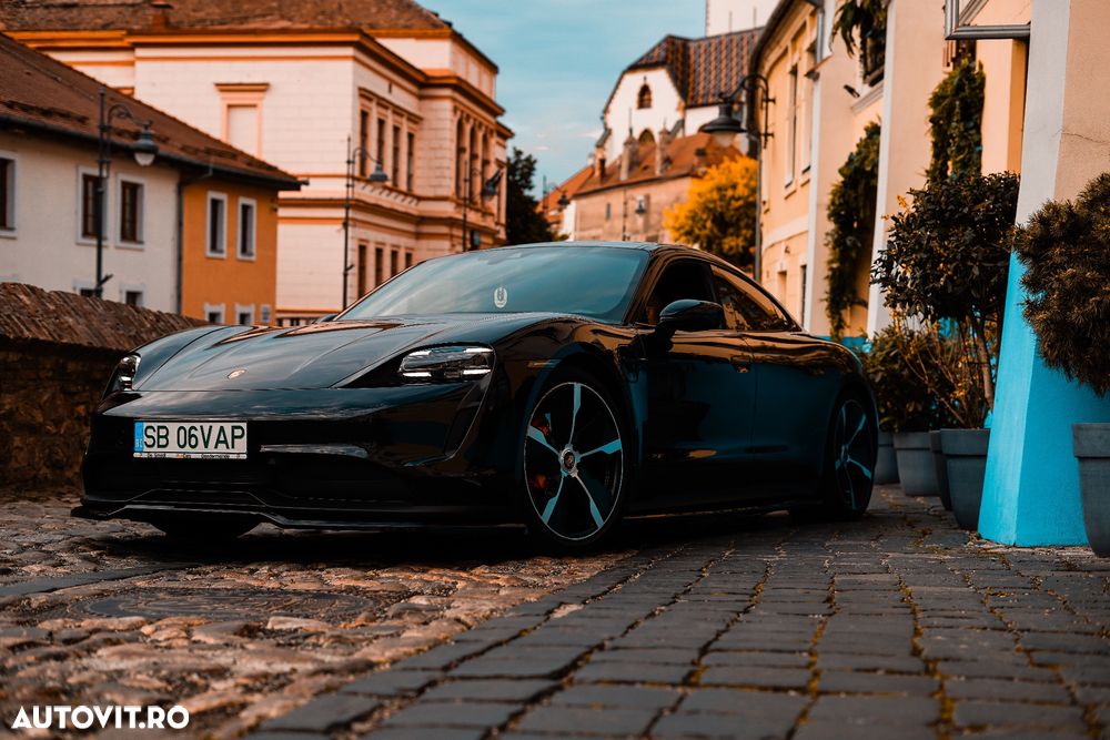 Porsche Taycan - 1