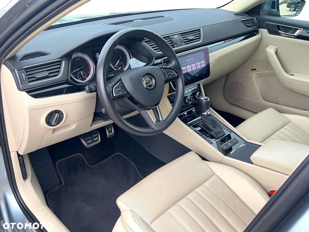 Skoda Superb 2.0 TSI L&K DSG - 9
