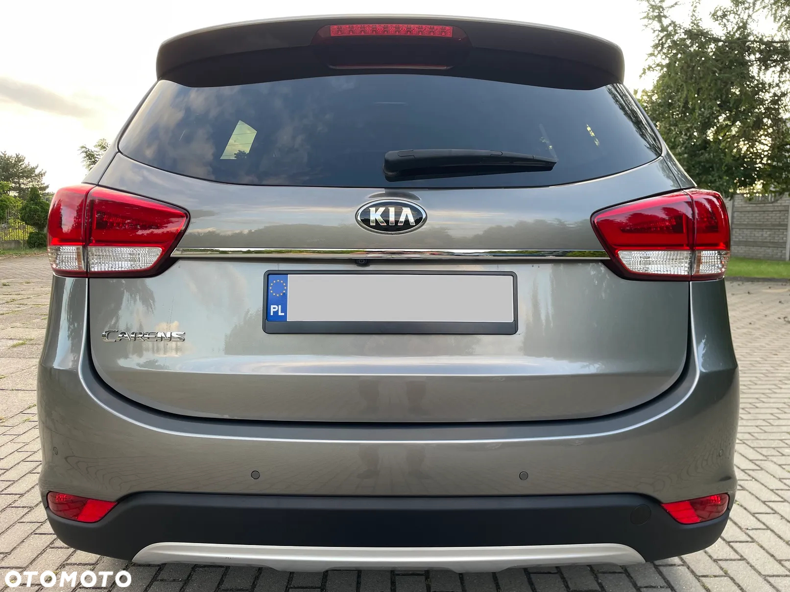 Kia Carens 1.6 GDI XL 7os - 10