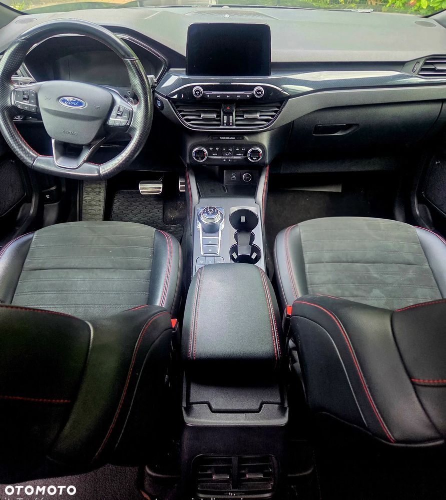 Ford Kuga 1.5 EcoBlue FWD ST-Line X - 32