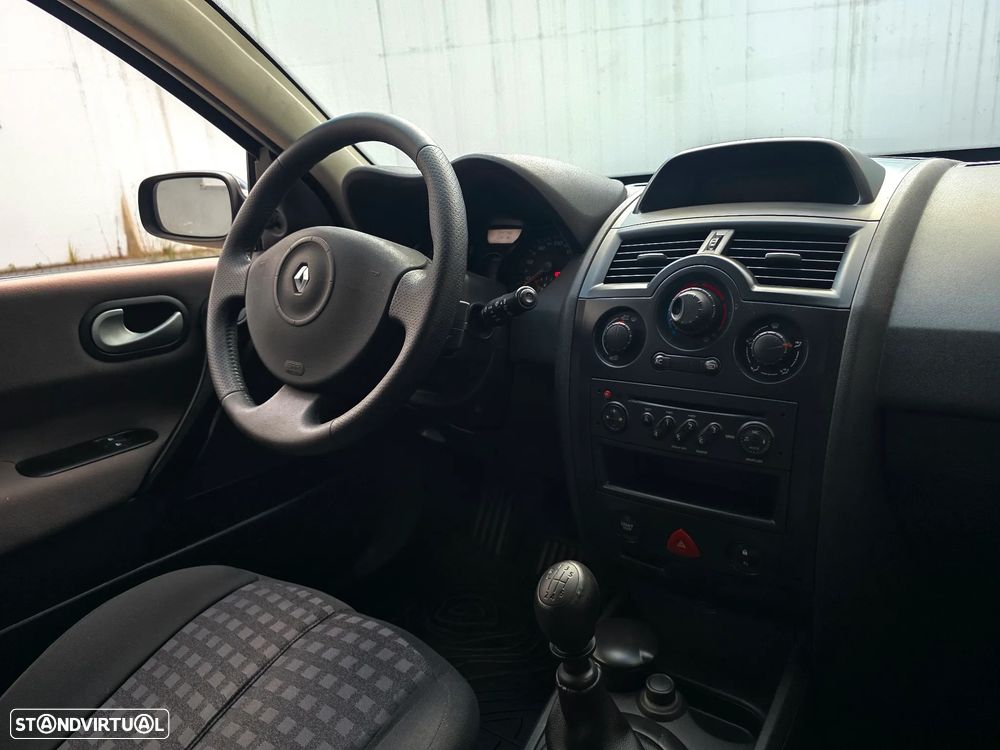 Renault Megane Van - 42