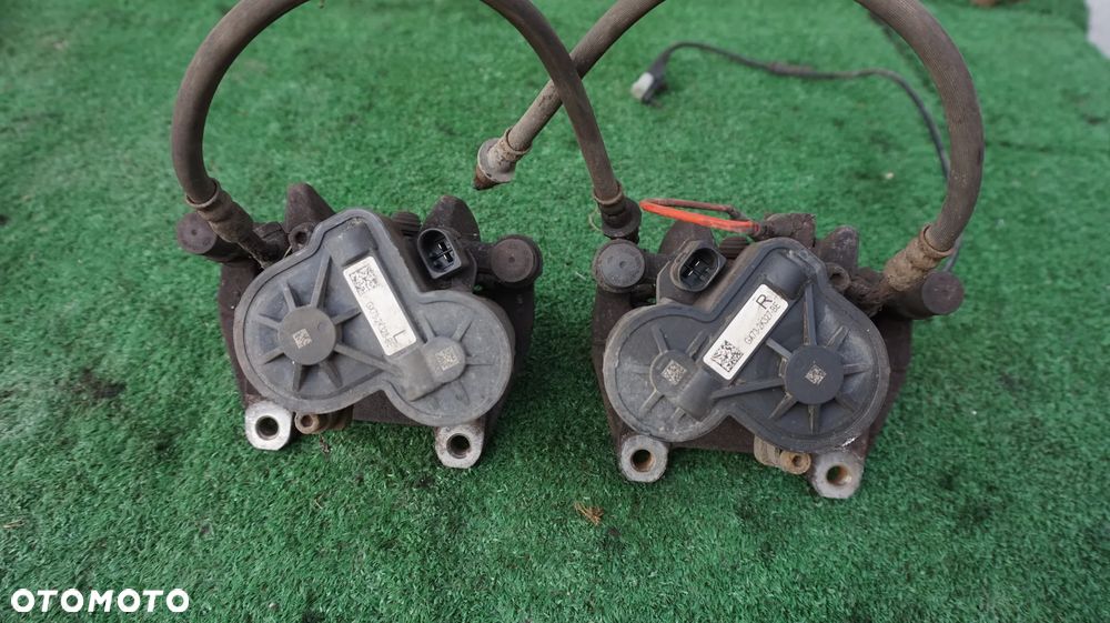 Jaguar XF II X260 zacisk hamulcowy elektryczny tyl tylny GX73-2K327-BE GX73-2K328-BE - 3