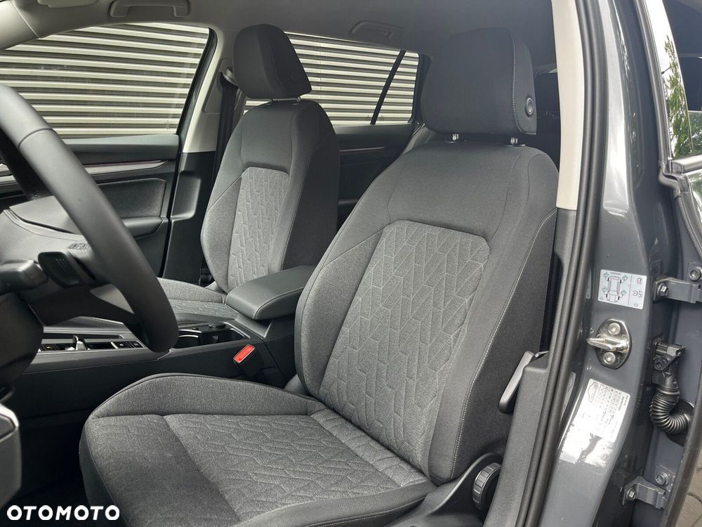 Volkswagen Golf - 13