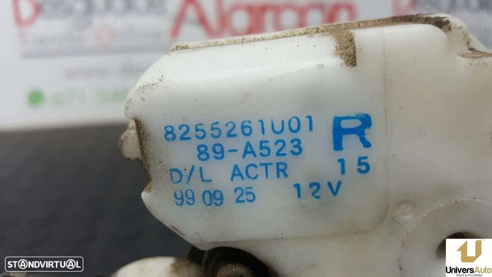 FECHADURA PORTA TRASEIRA DIREITA NISSAN ALMERA (N15) GX - 4