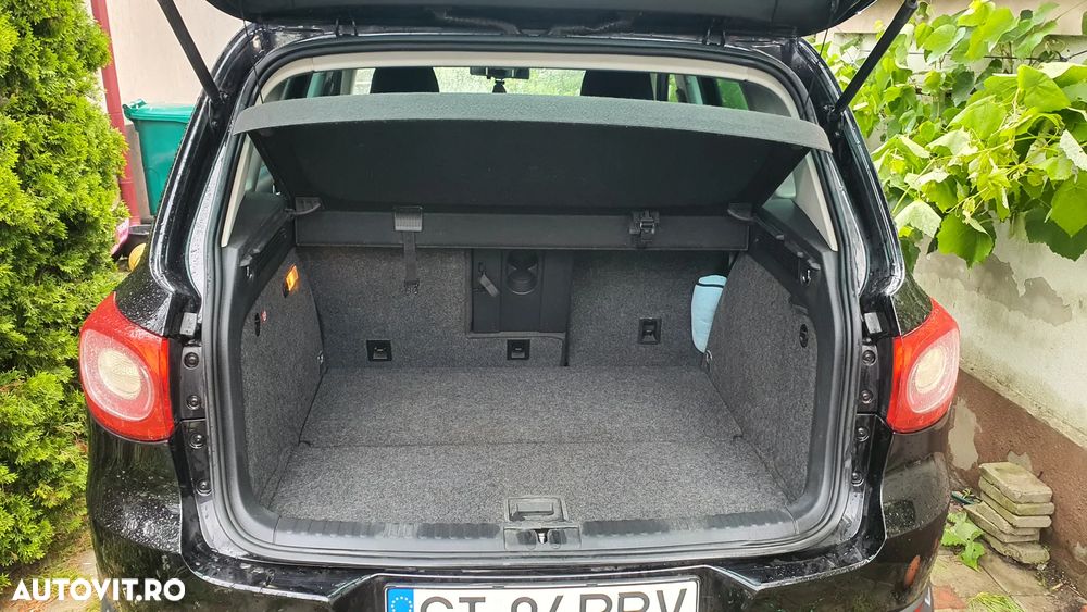 Volkswagen Tiguan - 2