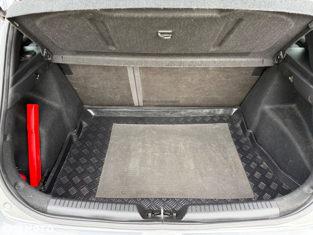 Hyundai i30 1.4 Classic + - 12