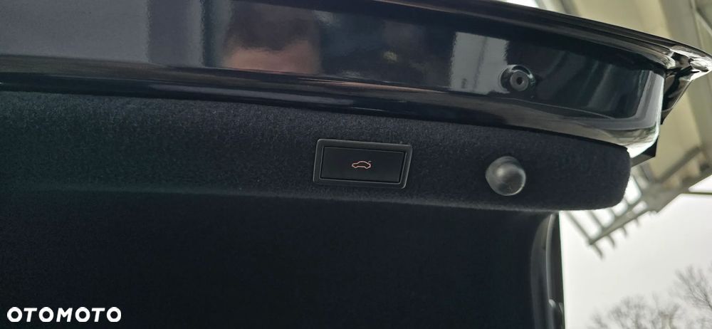 Skoda Superb 2.0 TDI L&K DSG - 21