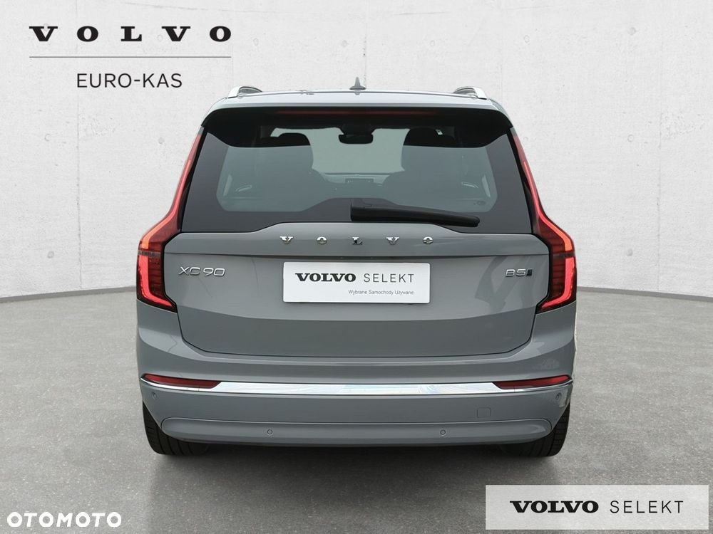 Volvo XC 90 - 8