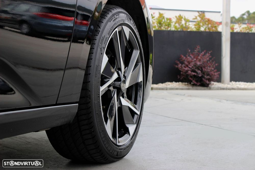 Peugeot 308 1.2 PureTech Allure EAT8 - 8