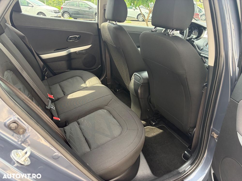 Kia Ceed 1.4 GSL STAR - 23