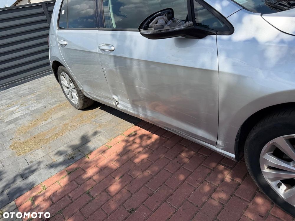 Volkswagen Golf 1.6 TDI BMT Comfortline - 22