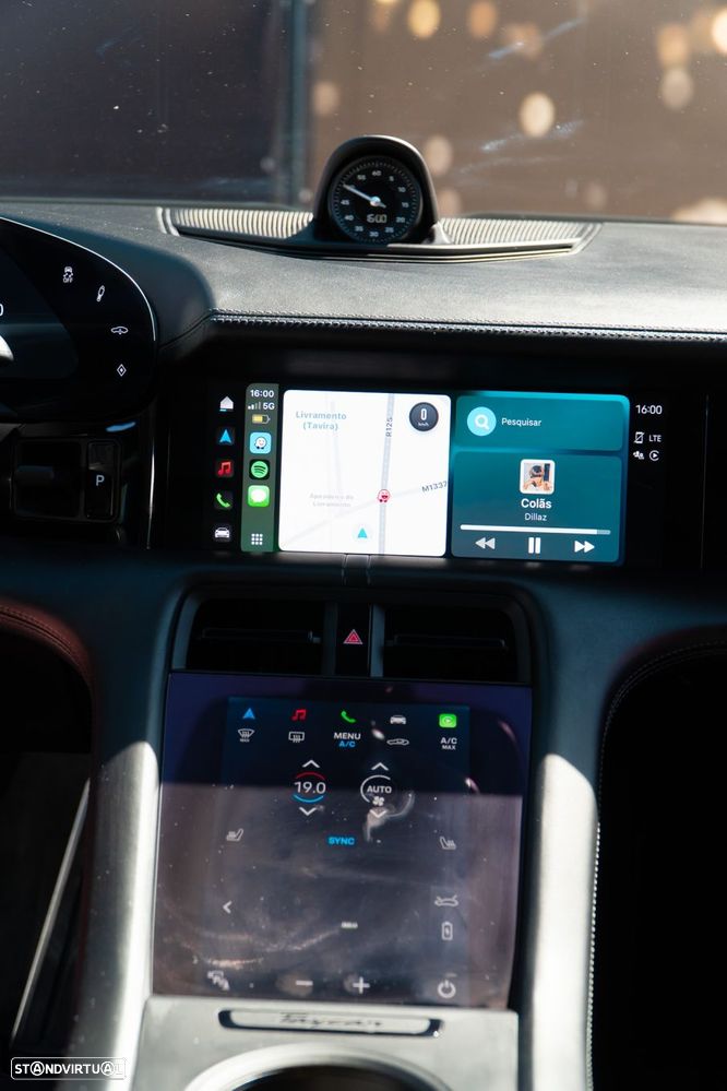 Porsche Taycan 4S - 12