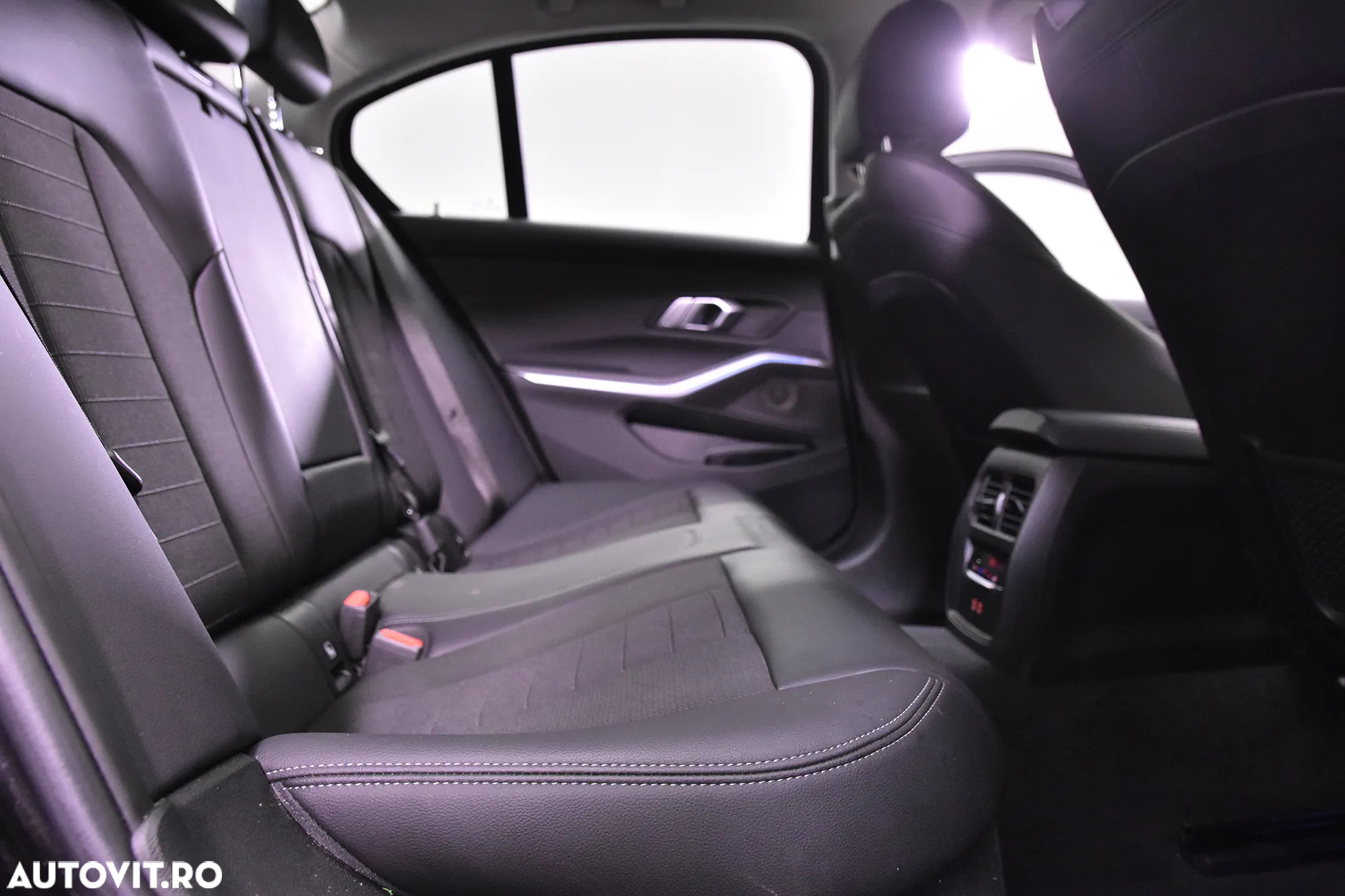 BMW Seria 3 330e AT PHEV - 12