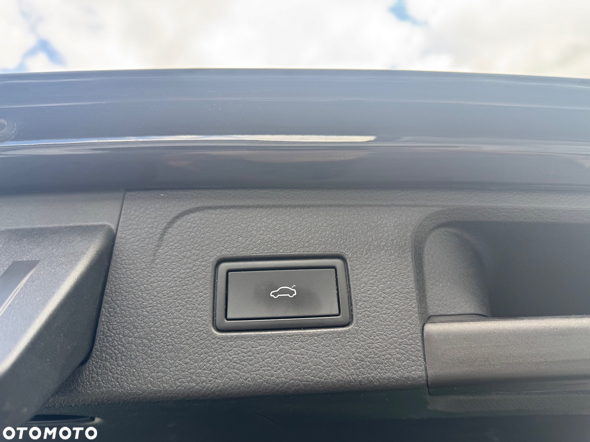 Volkswagen Passat Variant 2.0 TDI SCR DSG 4Motion Elegance - 9