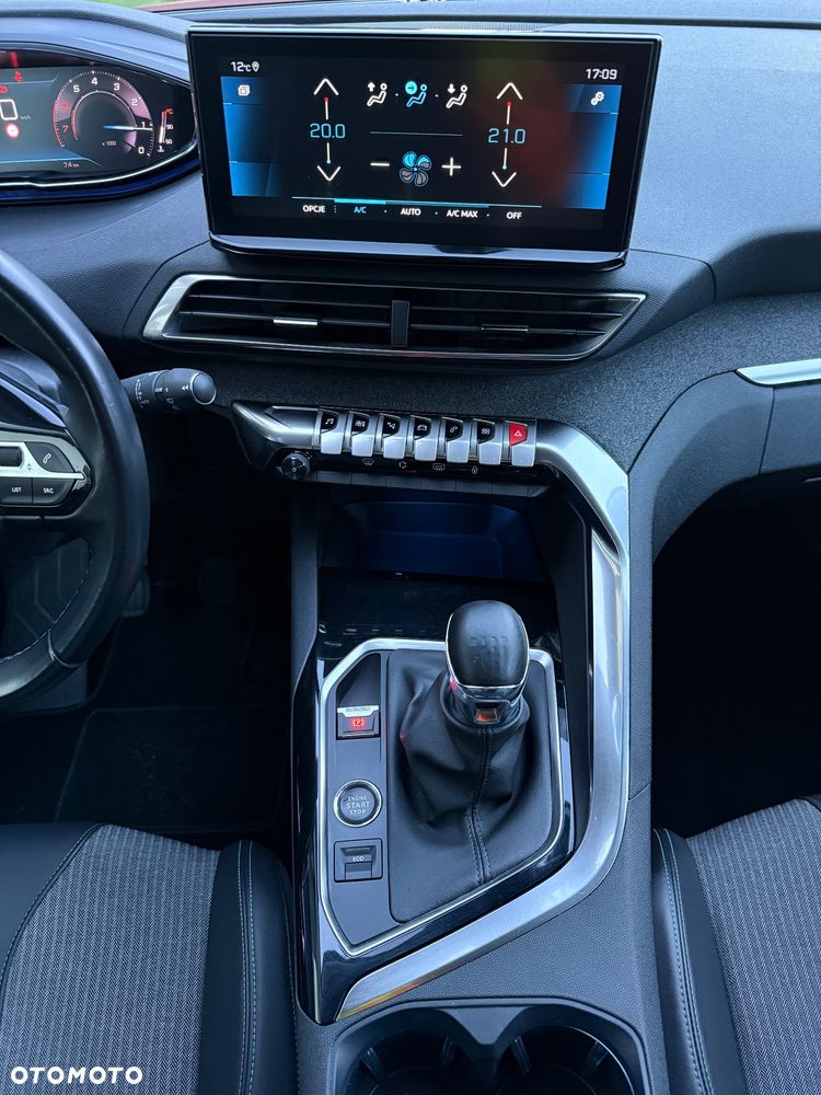 Peugeot 5008 - 31
