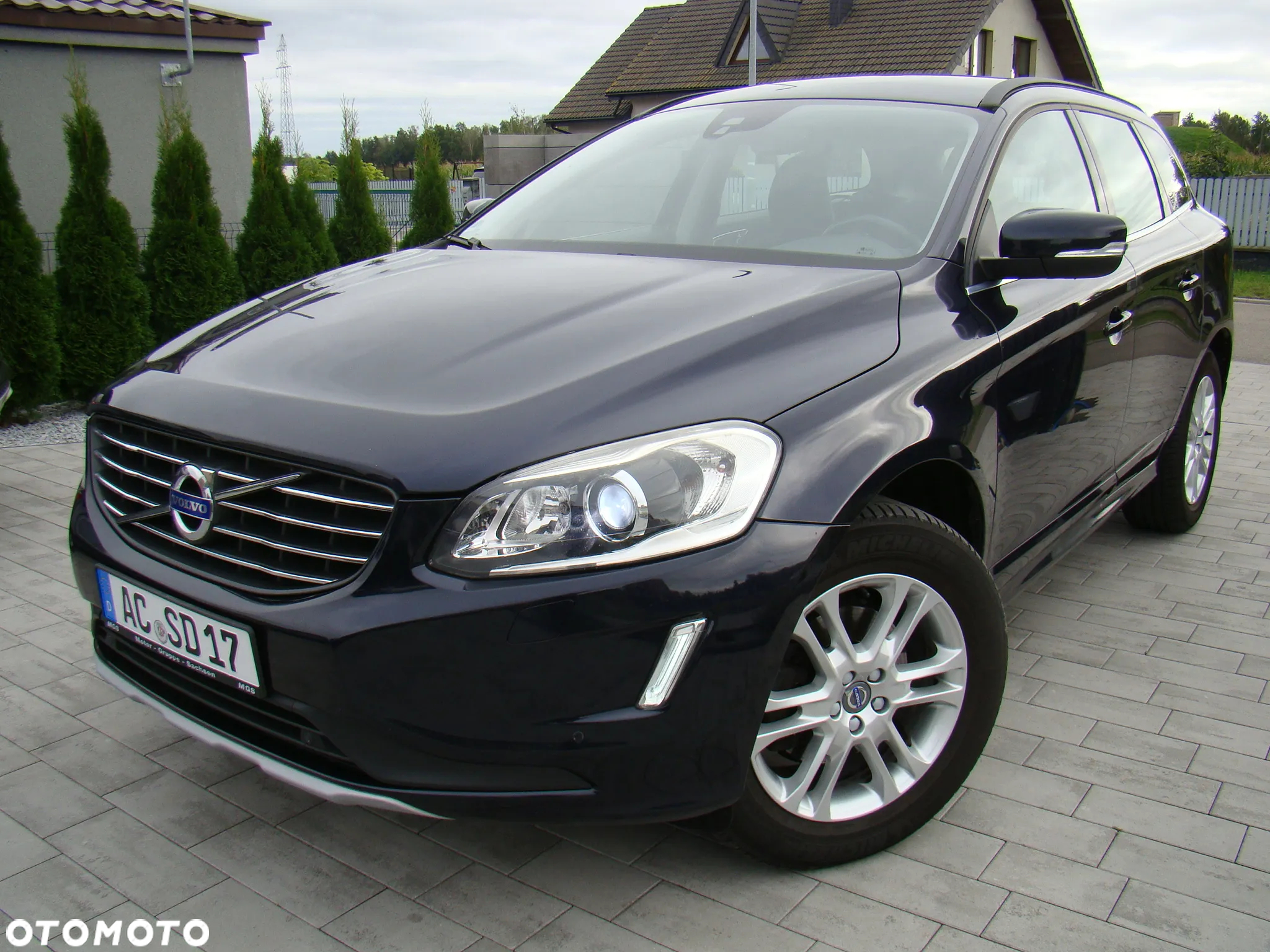 Volvo XC 60 D4 Momentum Pro - 5