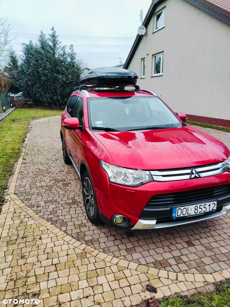 Mitsubishi Outlander 2.2 DID Instyle Navi 4WD - 11