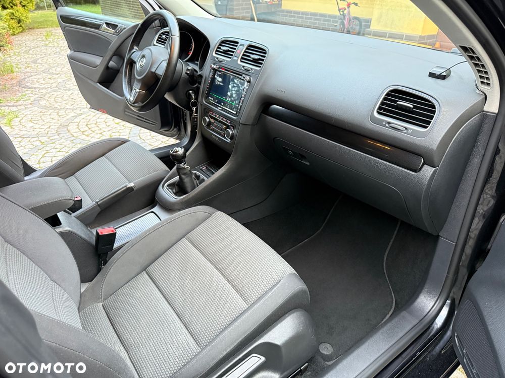 Volkswagen Golf - 20