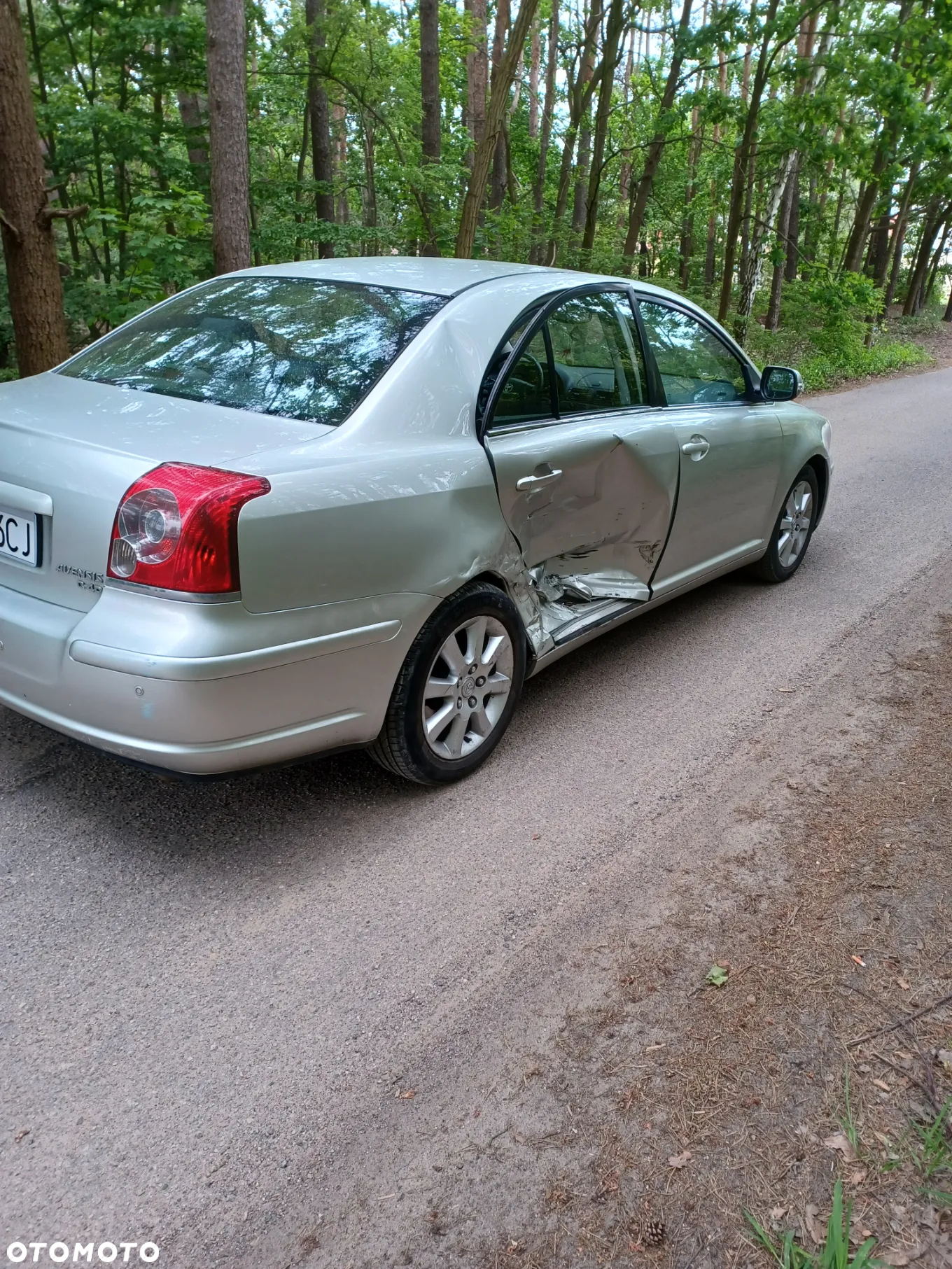 Toyota Avensis 2.2 D-4D Premium - 4