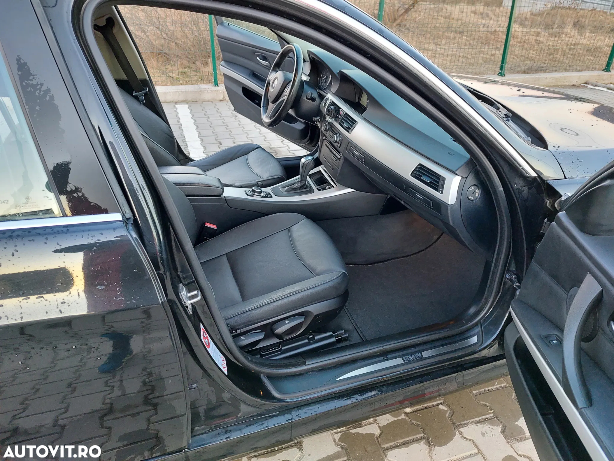 BMW Seria 3 320d DPF Touring Aut. - 6