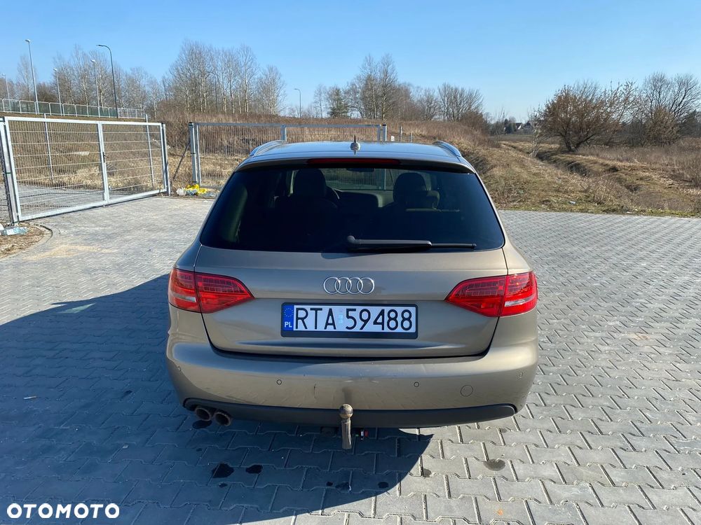 Audi A4 Avant 2.0 TDI DPF Ambition - 6