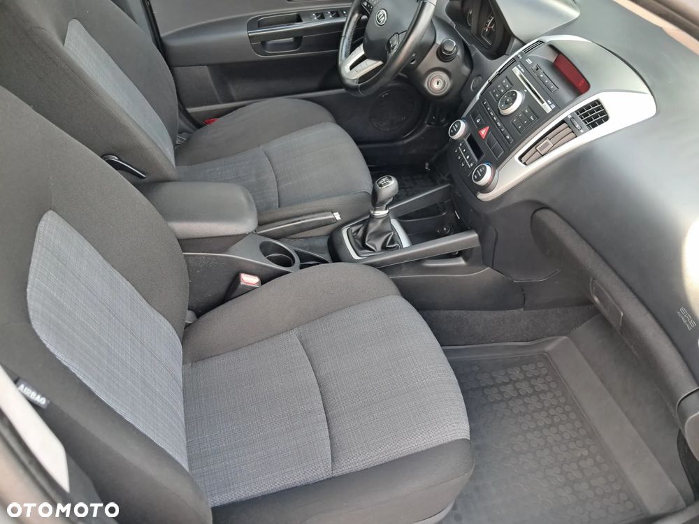 Kia Ceed 1.6 CRDi L - 11