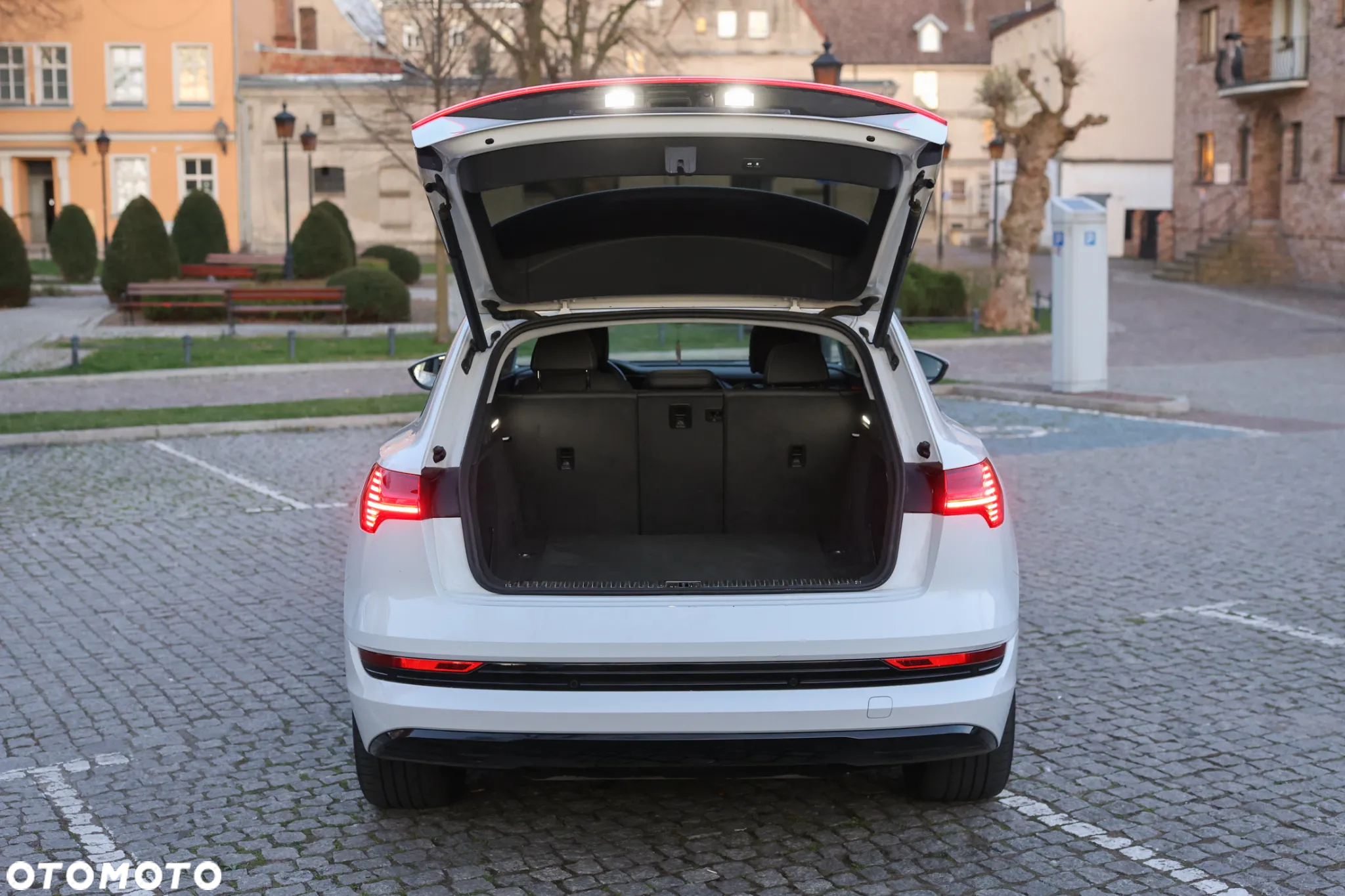 Audi e-tron 55 Quattro S Line - 28