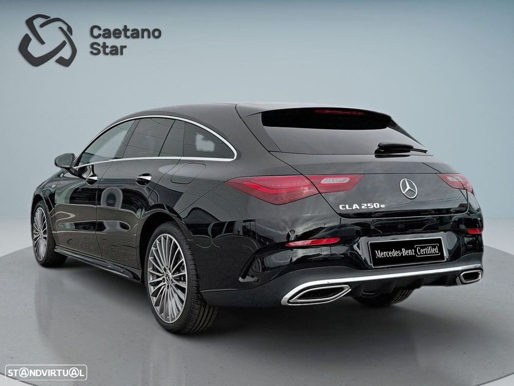 Mercedes-Benz CLA 250 e Shooting Brake AMG Line — fotografia 6