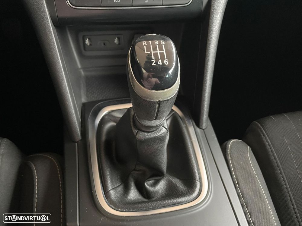 Renault Mégane Sport Tourer 1.5 Blue dCi Zen - 24