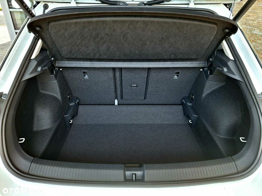 Volkswagen T-Roc - 22