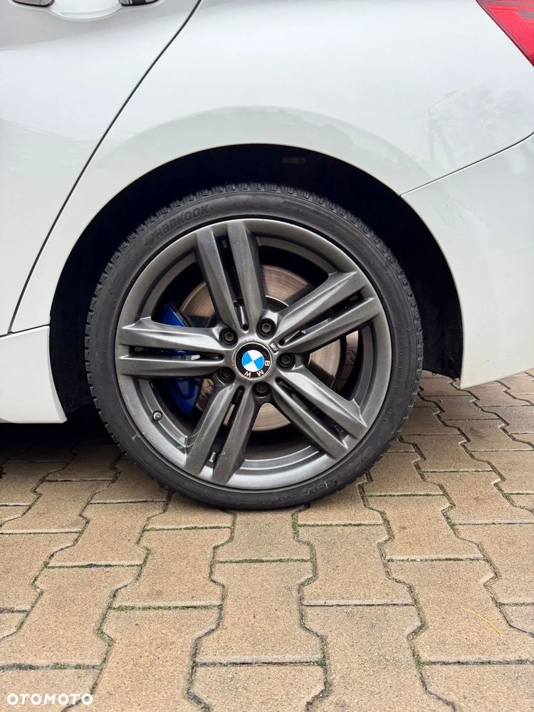 BMW Seria 1 125i Advantage sport - 17