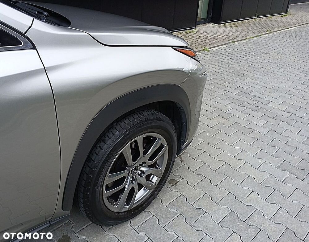 Lexus NX 300h Business Edition AWD - 12